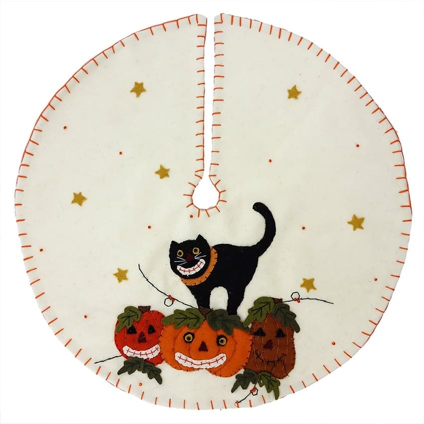 Black Cat On Pumpkins On White Tree Skirt