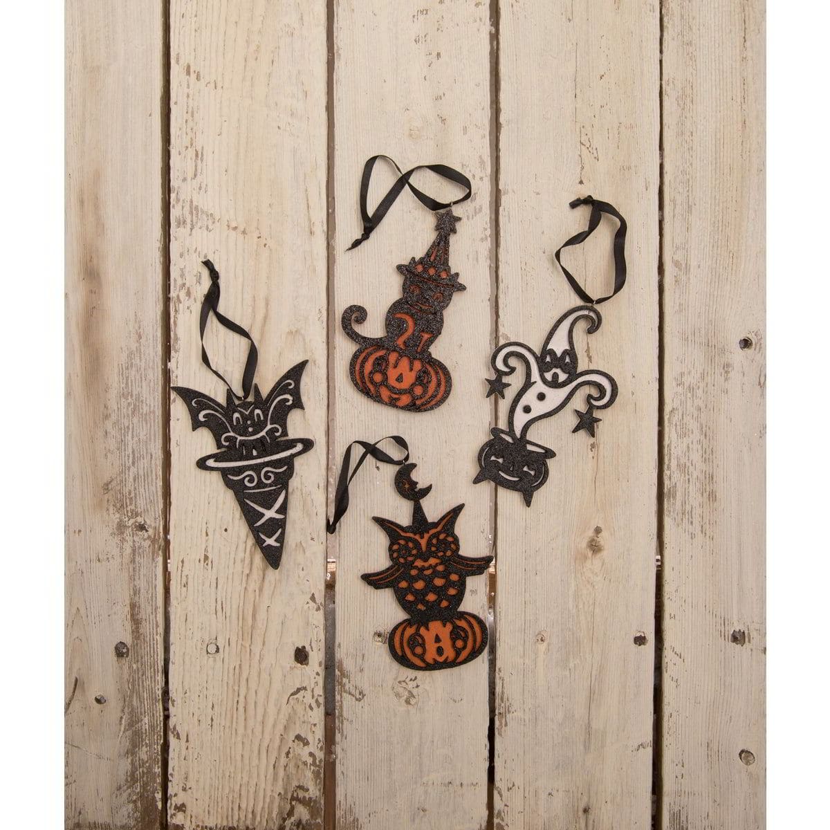 Halloween Character Ornaments Set/4