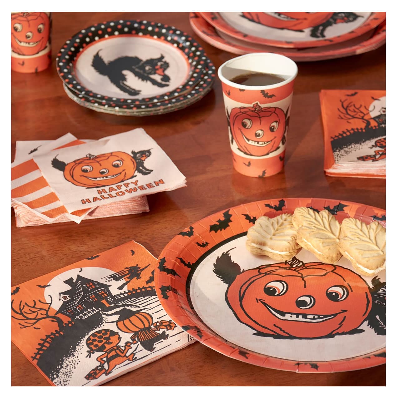 Large Vintage Halloween Paper Plates Set/8 - Halloween