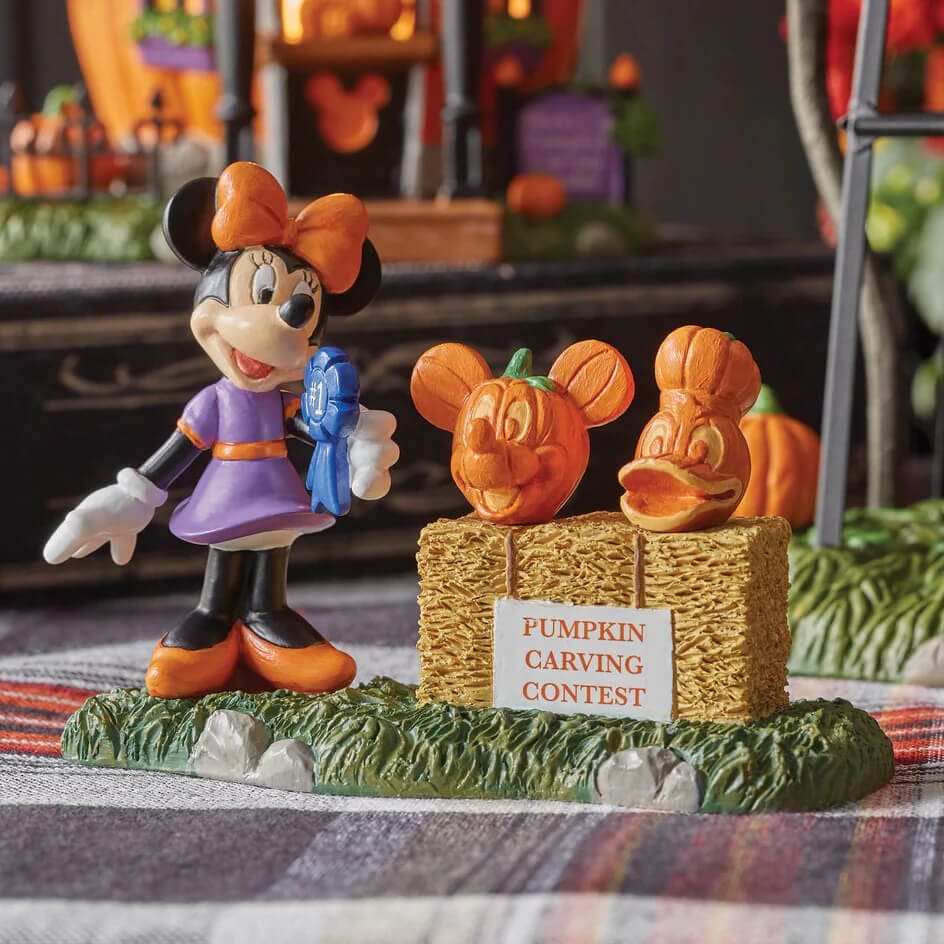 Minnie Picks A Winner - Halloween