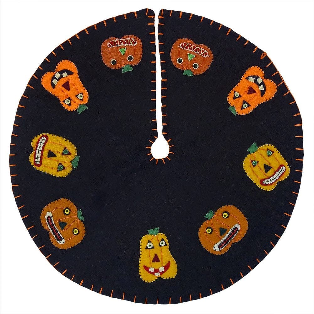 Pumpkins In A Circle Tree Skirt