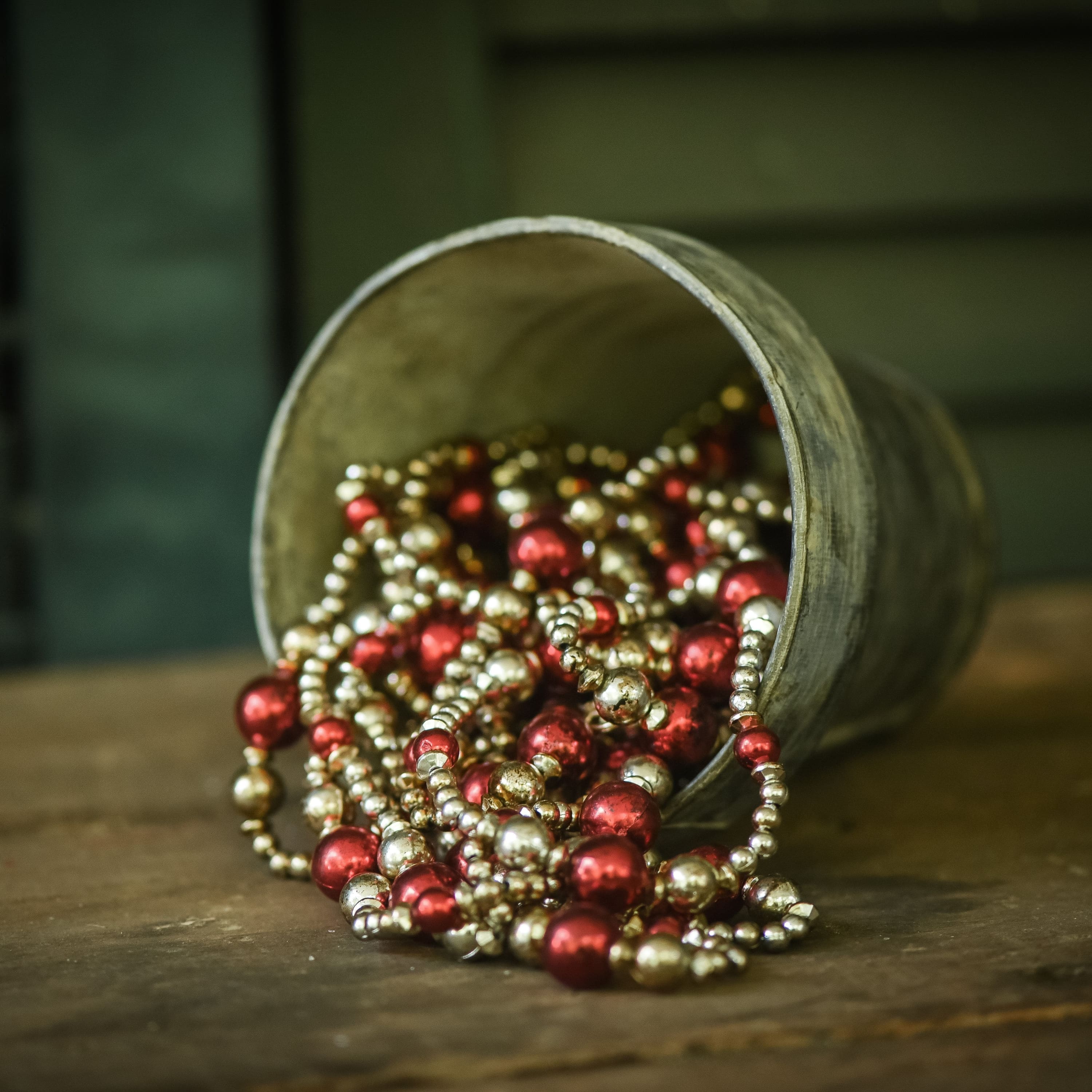 Red & Silver Antique Garland