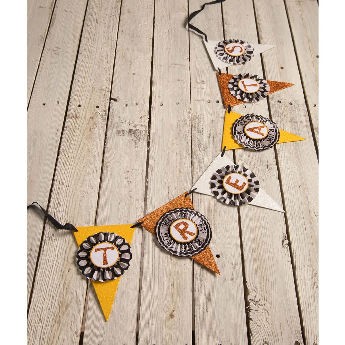 Treats Candy Corn Garland