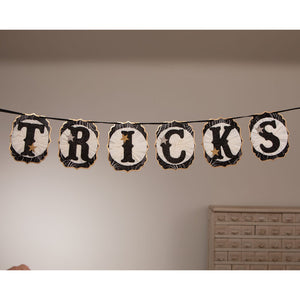 Black and white bethany lowe halloween garlands tricks and stars garland with gold star accents in scalloped design